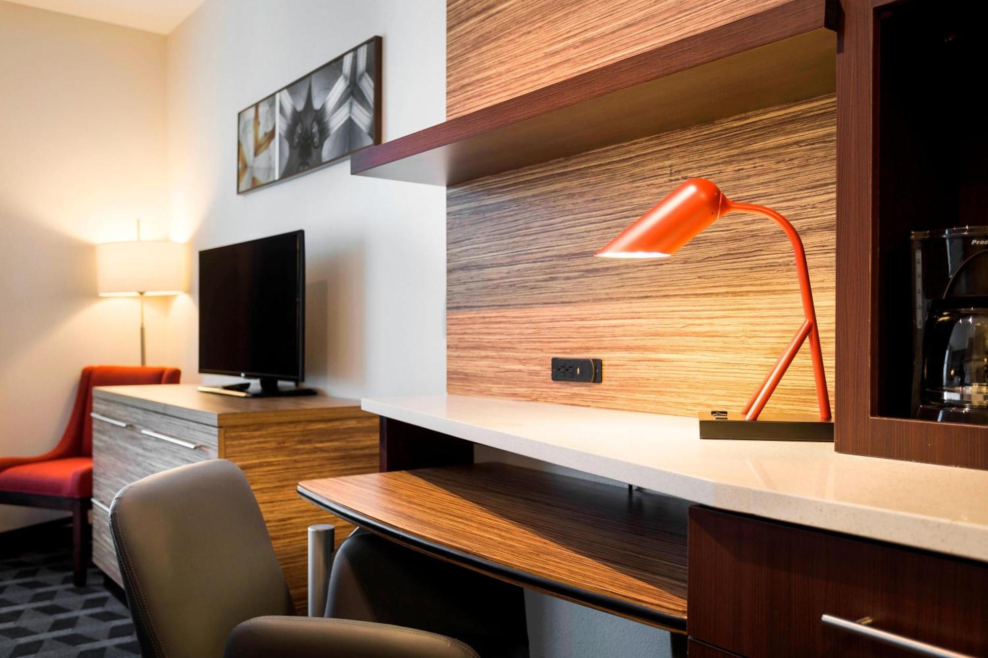 Towneplace Suites By Marriott San Mateo Foster City Bagian luar foto