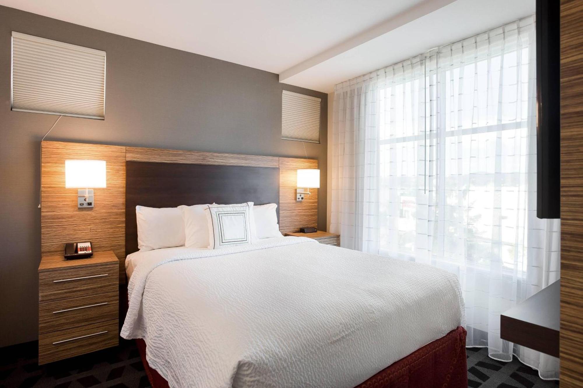 Towneplace Suites By Marriott San Mateo Foster City Bagian luar foto